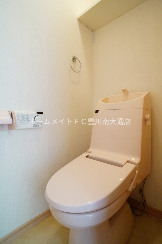 トイレ　同型別部屋写真（反転）