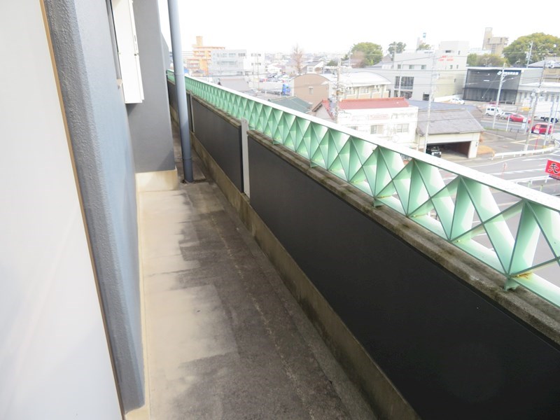 バルコニー　同物件別部屋