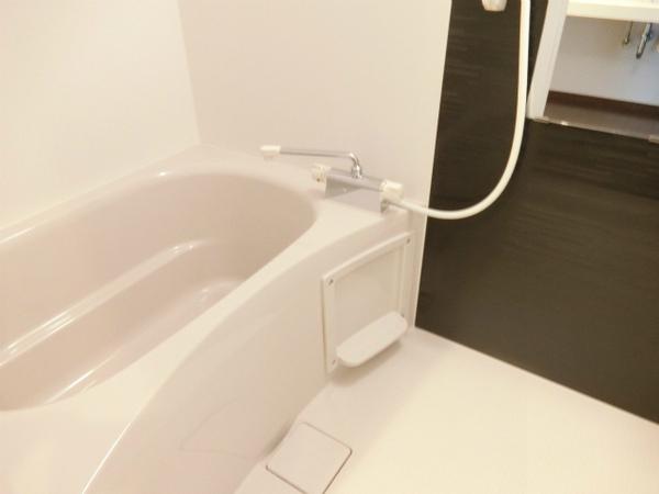 バス・シャワールーム　綺麗な浴室です！