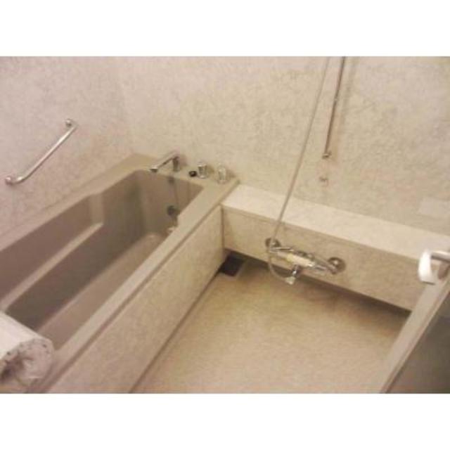 バス・シャワールーム　※写真は同タイプ住戸です。