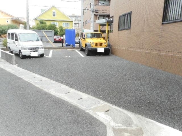 駐車場　駐車場（要空き確認）