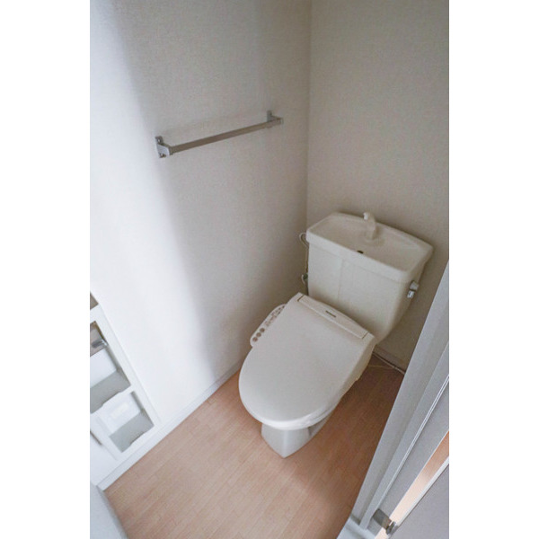 トイレ　ウォシュレットなし