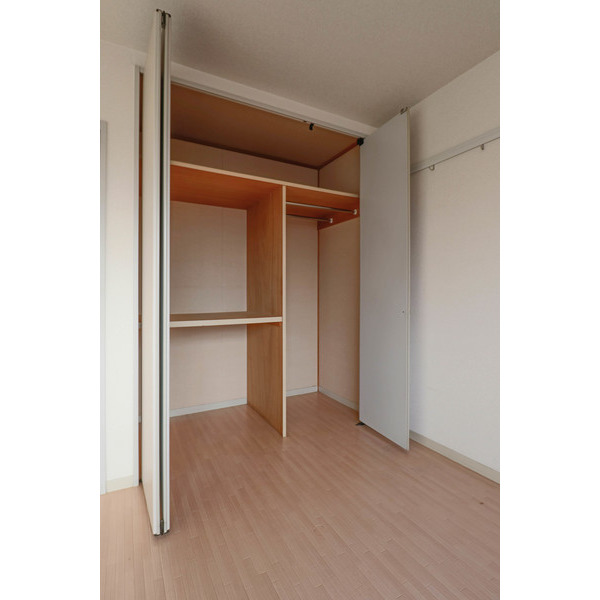 収納　同じ建物の別の部屋