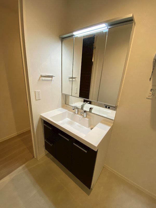 洗面設備　別部屋のお写真です。ご参考までに！