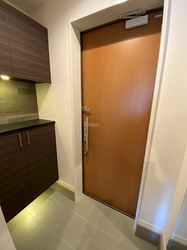 玄関　別部屋のお写真です。ご参考までに！