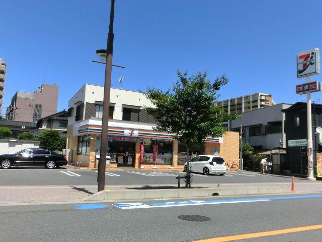 コンビニ　セブンイレブン坂戸本町店（コンビニ）まで611m