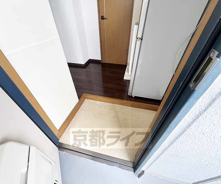 玄関　大きな段差がありません