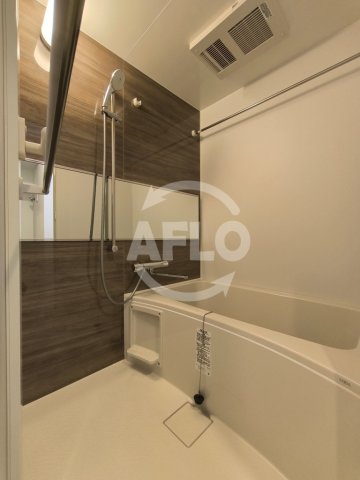 バス・シャワールーム　レオンコンフォート九条アルバ　浴室