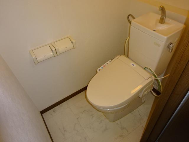 トイレ　シャワー付トイレ