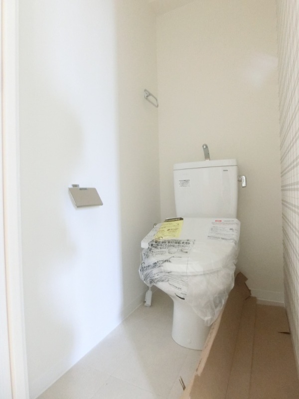 トイレ　※イメージパース