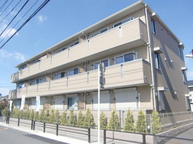 建物外観　ハウスメーカー施工。24時間の管理体制。