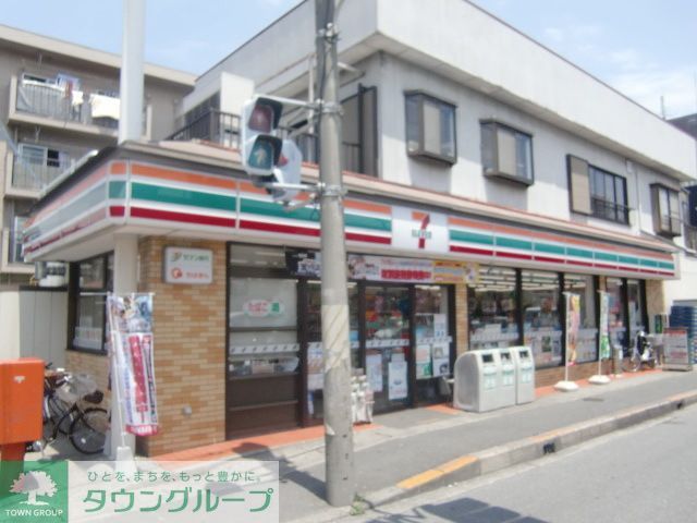 コンビニ　セブンイレブン市川本塩店（コンビニ）まで210m