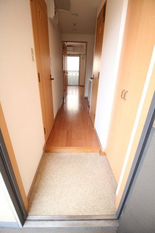 玄関　別タイプ参考写真　ルネッサ王子　北区王子2