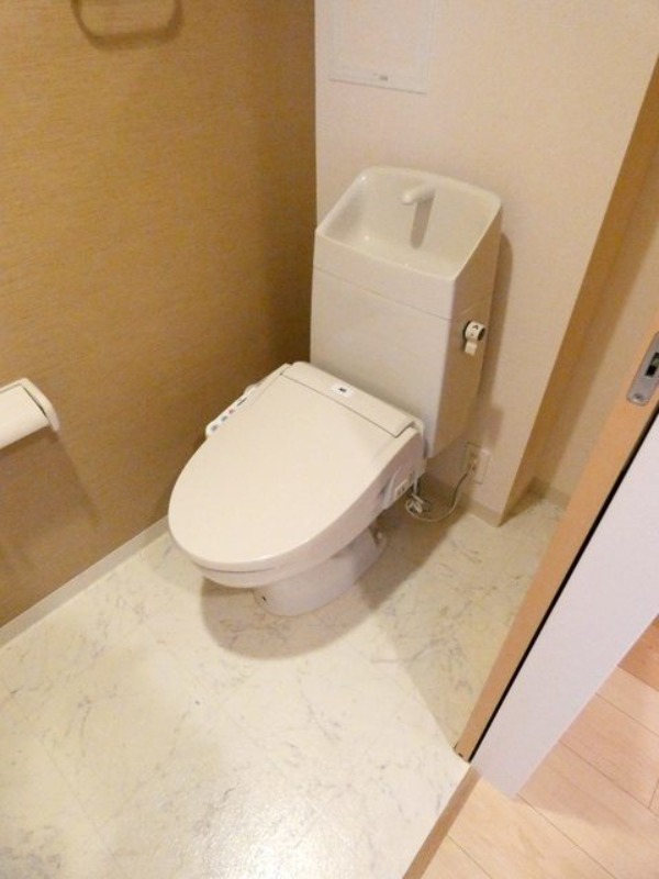 トイレ　図面と現状に相違がある場合には現状を優先