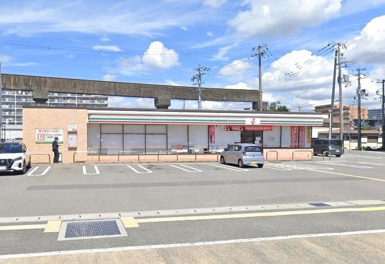 コンビニ　セブンイレブン姫路南駅前町店（コンビニ）まで403m