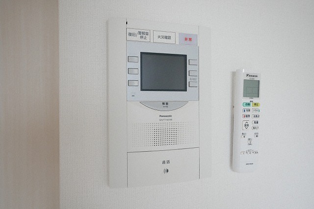セキュリティ　モニター付きインターホンです