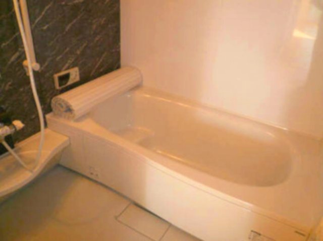 バス・シャワールーム　ゆったり過ごせるお風呂です