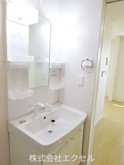 洗面設備　独立洗面台です。