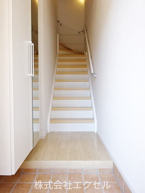 玄関　シューズBOX完備の玄関です。