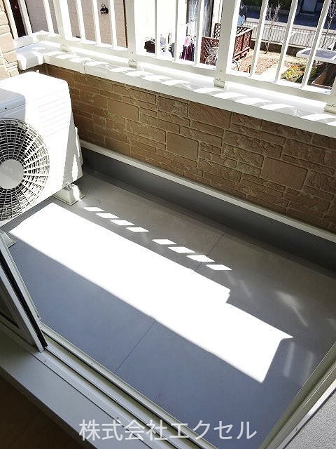 バルコニー　南東向きで日当たり良好です。