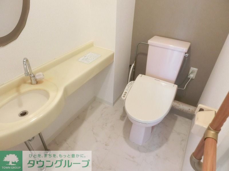 トイレ　★お部屋探しは株式会社タウンハウジング東京まで★