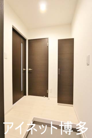 玄関　オシャレな玄関でお出迎え