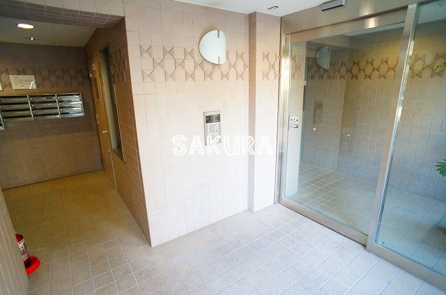 セキュリティ　不審者、勧誘員をシャットアウトできるオートロックです♪