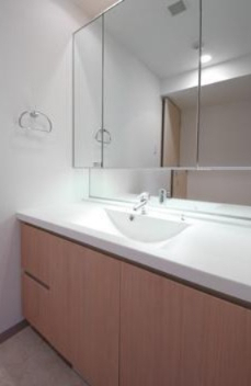 洗面設備　別部屋参考写真です
