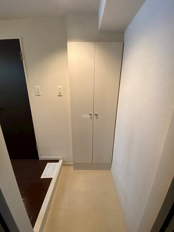 玄関　全て違うお部屋（同じ間取り）の写真です