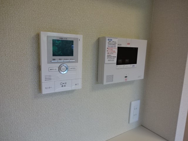 セキュリティ　参考：別棟（いちい荘）102（内装・設備が異なる場合がありま