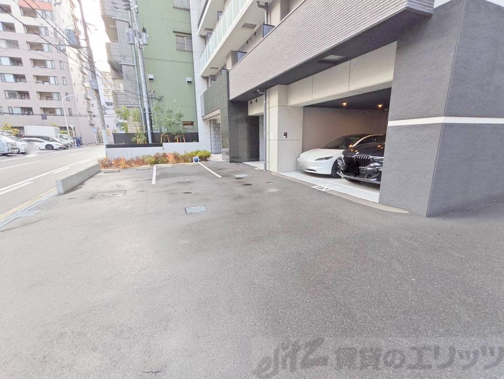 駐車場　駐車場