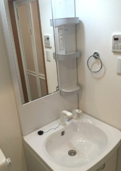 洗面設備　別部屋の画像を使用しております。