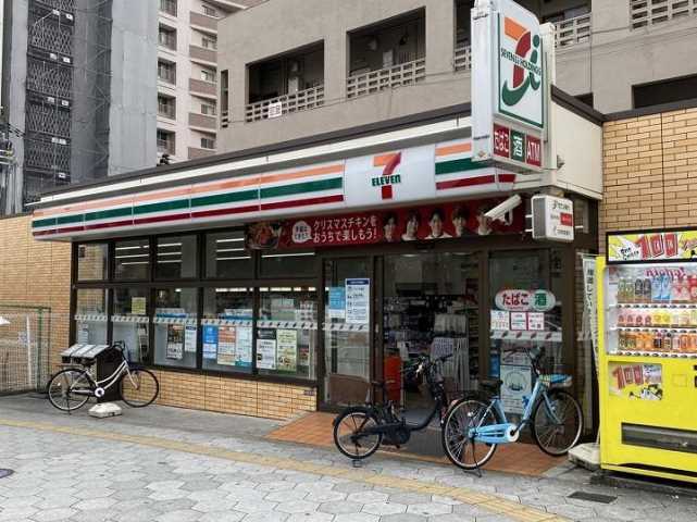 コンビニ　セブンイレブン（コンビニ）まで119m