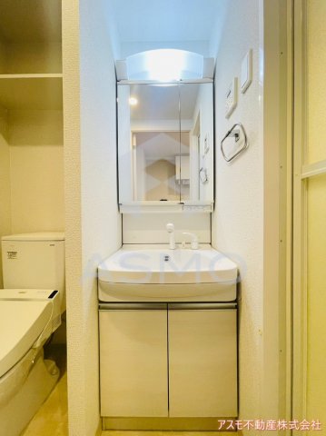 洗面設備　同マンション別部屋　参考写真