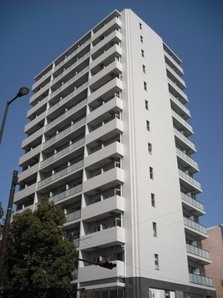 建物外観　重厚感のある高層マンションです。