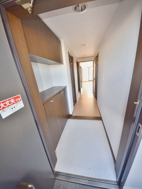玄関　※他号室参考写真