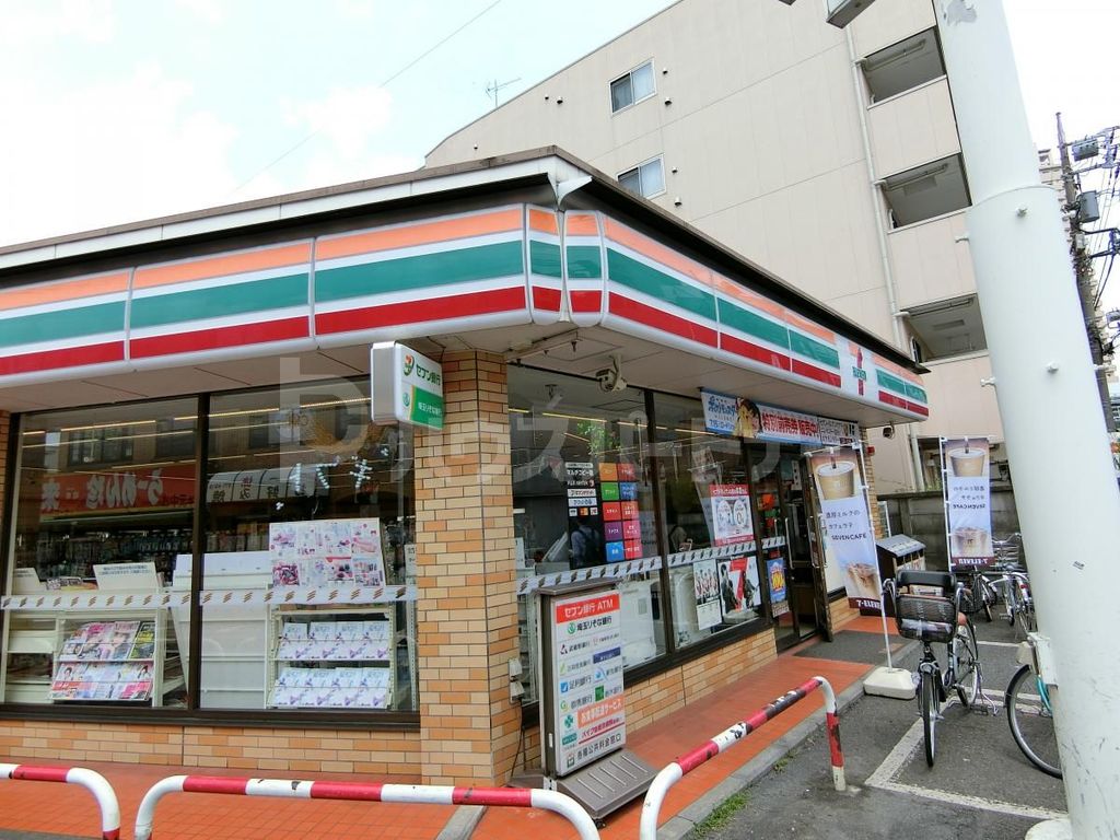 コンビニ　セブンイレブン北越谷駅西口店（コンビニ）まで230m