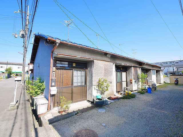 建物外観　落ち着いた雰囲気の外観です