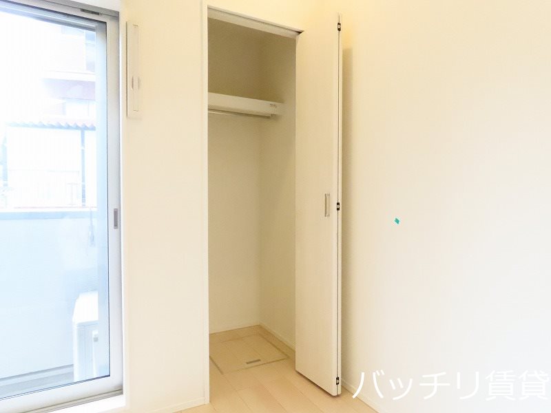 収納　画像は別号室の為、現状優先となります。