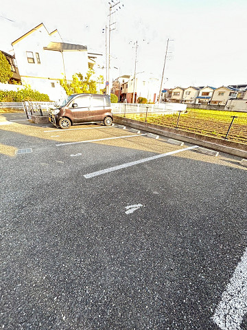 駐車場　駐車場完備です