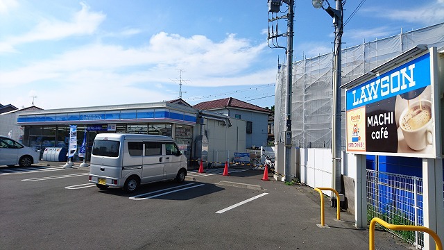 コンビニ　ローソン（コンビニ）まで1365m