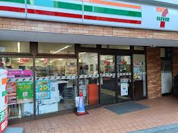 コンビニ　セブンイレブン杉並天沼3丁目店（コンビニ）まで91m