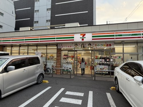 コンビニ　セブン-イレブン 大阪高津３丁目店（コンビニ）まで81m