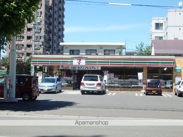 コンビニ　セブンイレブン（コンビニ）まで160m
