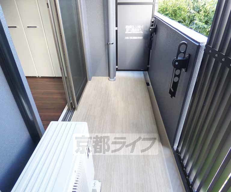 バルコニー　広々としたバルコニーです。
