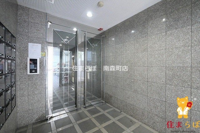 エントランス　共用部の印象も大切に