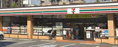 コンビニ　セブンイレブン 新横浜1丁目店（コンビニ）まで125m