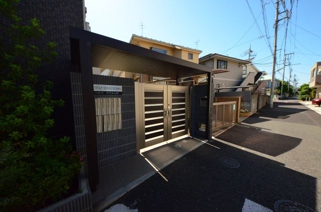 エントランス　★こちらが入口です★