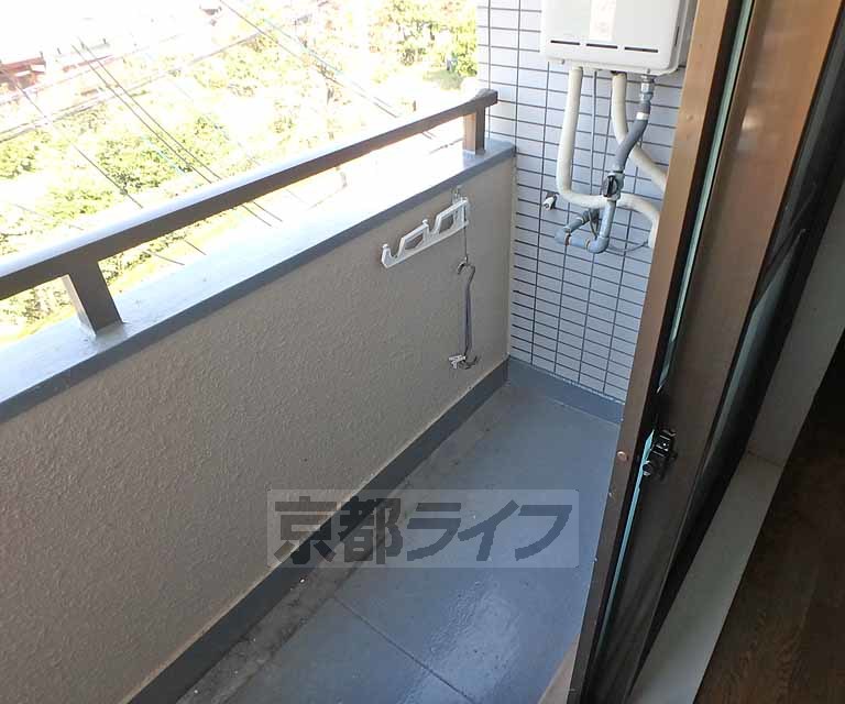 バルコニー　広いバルコニーになります。