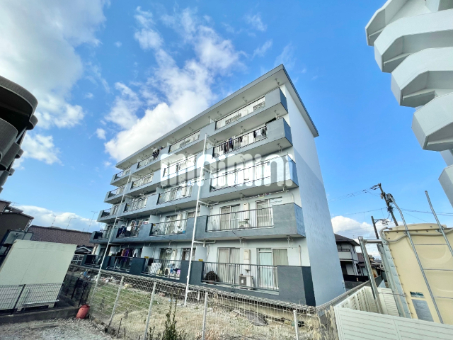 建物外観　５階建てマンション